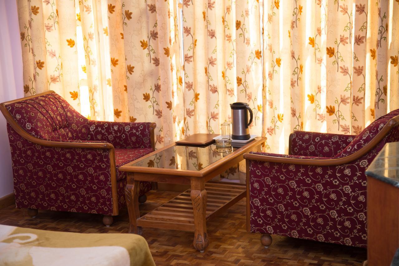 Satkar Residency - Riverside Old Hotel 2*