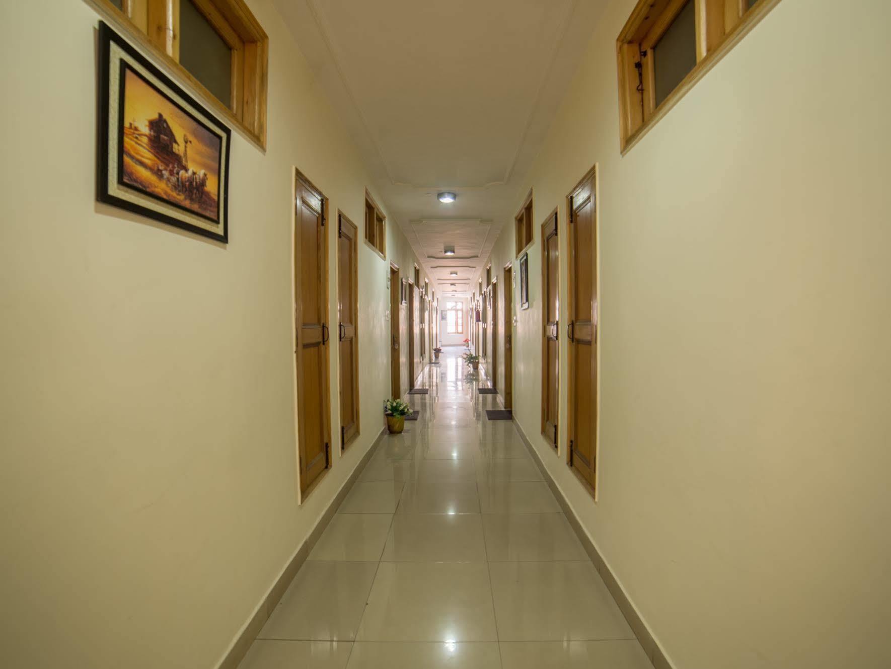 Hotel Satkar Residency - Riverside Old Manali (Himachal Pradesh)